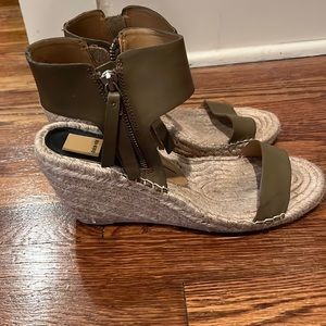 Dolce Vita wedge
